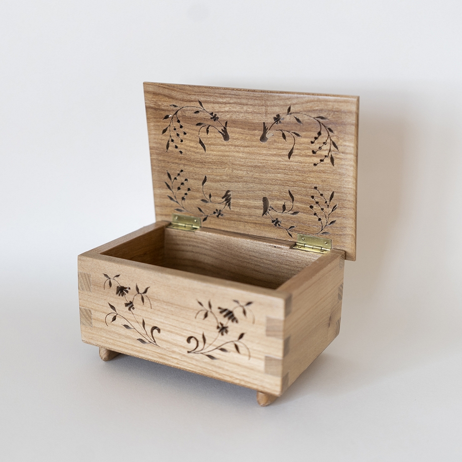 Caja de música calada