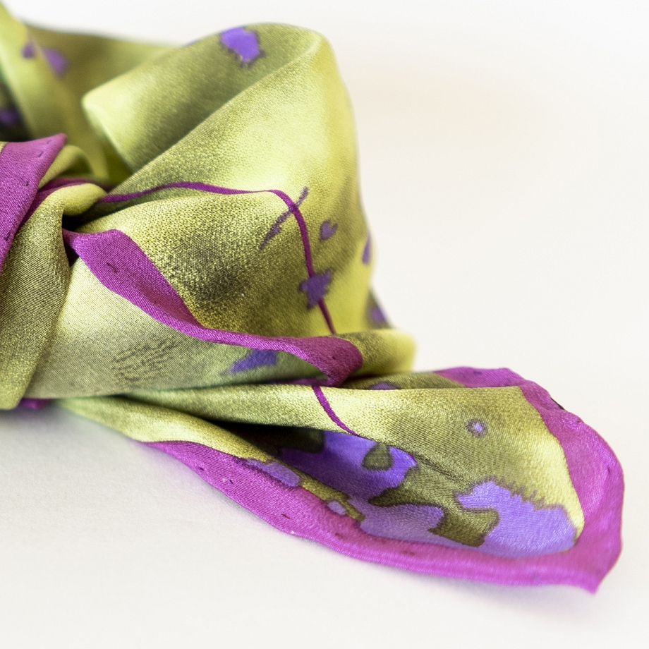 Pañuelo pequeño de seda verde
